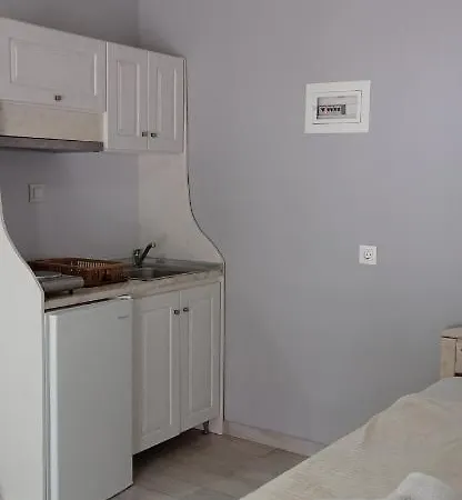 Bay * Πευκάρι