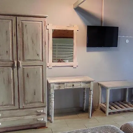 Apartment Bay